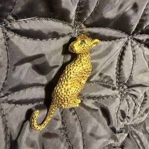 Gold Cat Figurine Pin - Decorative Cat Brooch